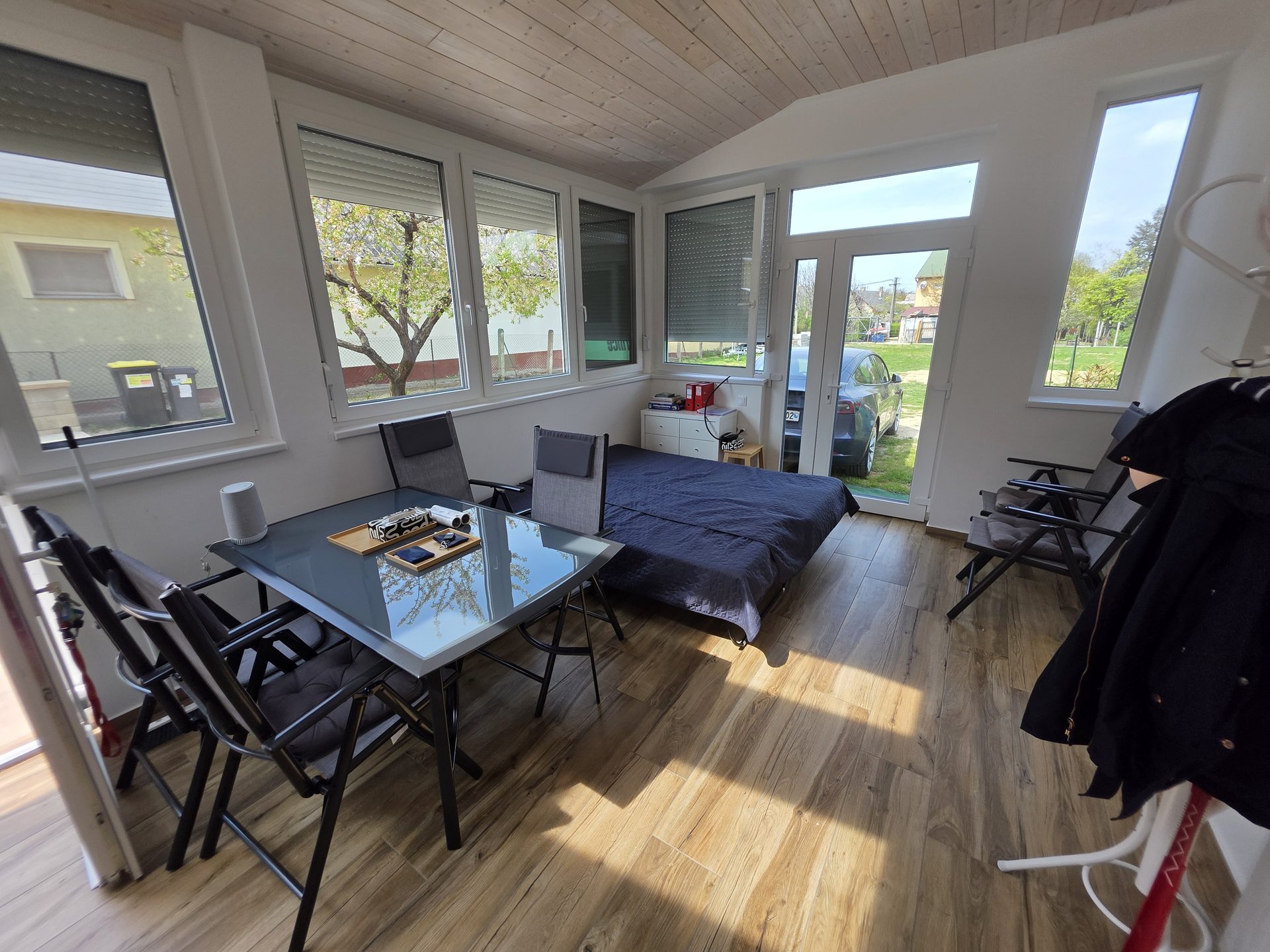 Guest beds in the sunroom