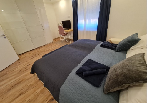 6_Master_Bedroom_Balatonszarszo_mokki_holiday_home_dogfriendly_single_house_hungary_compressed